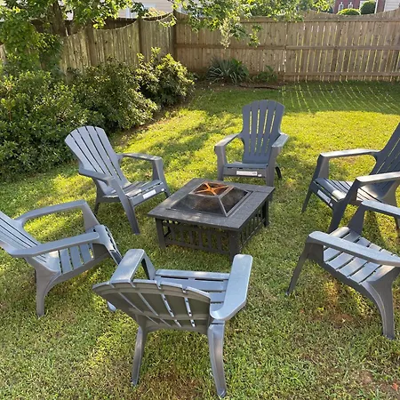 Comfy 5Bedroom Gem! Fenced Back Yard, Game Room, Free Parking, Snacks, Pet Okay! Marietta Room photo
